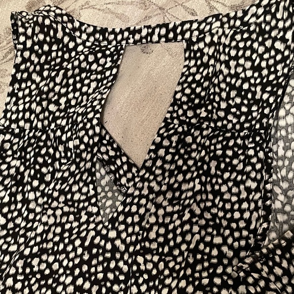 Old navy sun dress. Size: M - Picture 4 of 4